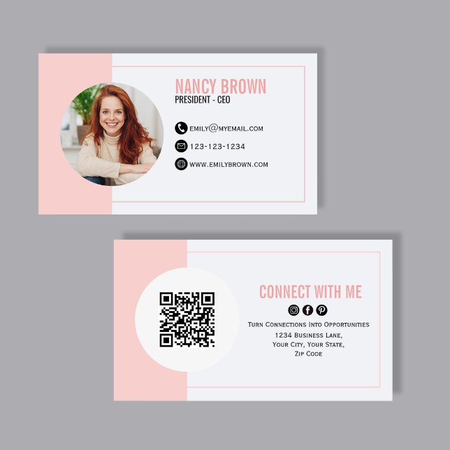 Errötendes Rosa Foto QR Code Verbinde dich mit mir Visitenkarte (Soft blush pink photo networking card with QR code back, clean minimalist layout, and elegant modern)