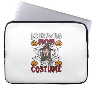 Erschöpfte Mutter ist Kostüm Halloween Hexe Kaffee Laptopschutzhülle
