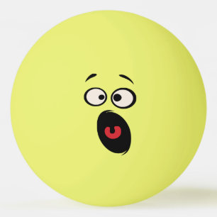 Erschrockener lustiger tischtennisball