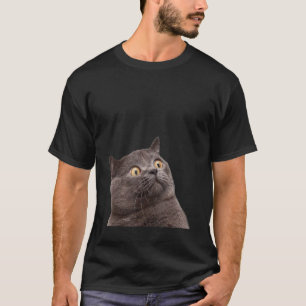Erschütterte Cat Meme T-Shirt