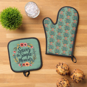 Ersparen Sie das einfache Moments-Boho-Blumenziffe Ofenhandschuh & Topflappen-Set