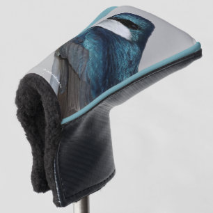 Erstaunliche Baumschwalbe wirft Blick auf Fotograf Golf Headcover