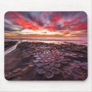 Erstaunlicher Sonnenuntergang an den Gezeitentümpe Mousepad