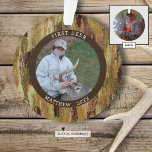 ERSTE DECKE Jagd Foto Camouflage Personalisiert Ornament<br><div class="desc">Jägers ERSTER DEER-Ornament personalisiert mit einem Foto und einem Namen/Datum auf der Vorderseite und einem vollblütigen Foto auf der Rückseite des Ornament-Stils. Camouflage Muster. Alle Texte können bearbeitet werden, sodass Sie den Titel nach Belieben ändern können. FOTO TIPP: Wählen Sie vor dem Hochladen ein Foto mit dem Thema in der...</div>