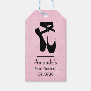 Erste Erwägung mit Ballettschuhen und Pointe Geschenkanhänger