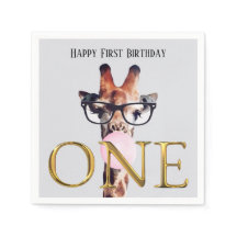 Erste Geburtstag-Giraffe trägt Brille Kaugummi