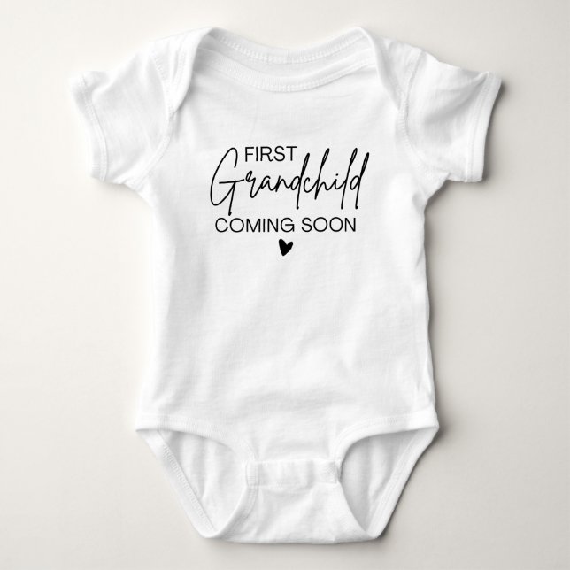 Erste Großmutter kommt bald Großeltern Baby Strampler (Vorderseite)