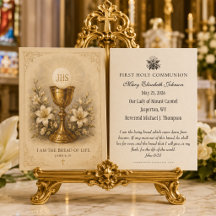 Erste heilige Kommunion der eleganten eucharistisc