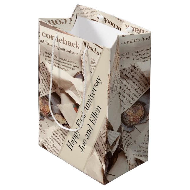 Erste Hochzeitfeier Mittlere Geschenktüte (Vorderseite Schrägansicht)