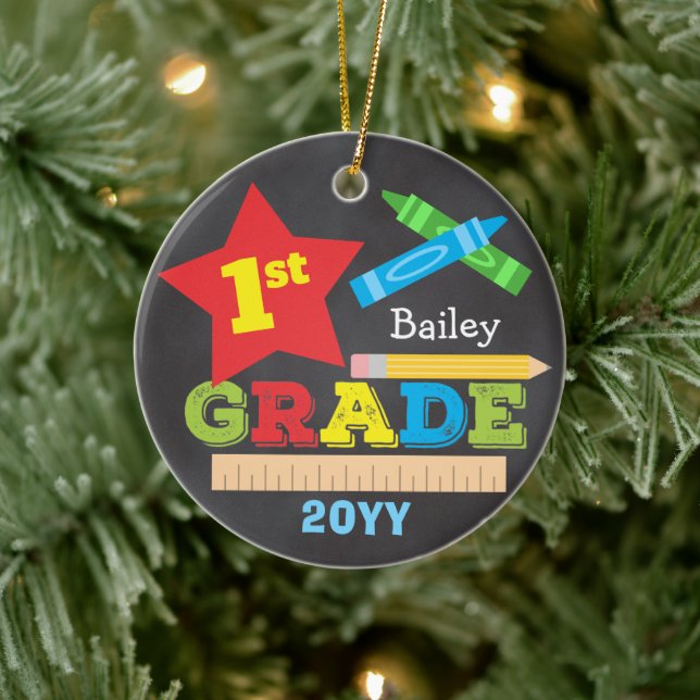 Erste Klasse Keepake Chalkboard Farbenfroh Keramik Ornament (Baum)
