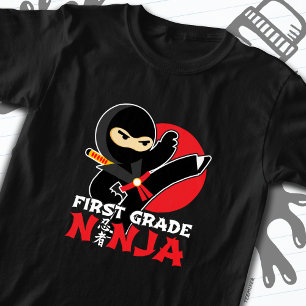 Erste Klasse Ninja Kick ersten Tag zurück zur Schu T-Shirt