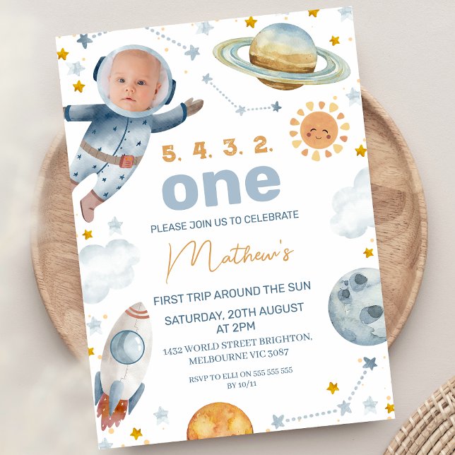 Erste Reise des Astronauten um die Sonne am 1. Geb Einladung (Boys First Trip Around The Sun 1st Birthday Invitation Photo In Astronaut Spaceman Outer Space )