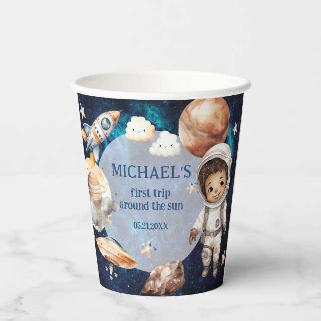 Erste Reise um den Sonnenraum 1. Geburtstag Pappbecher (Rückseite)