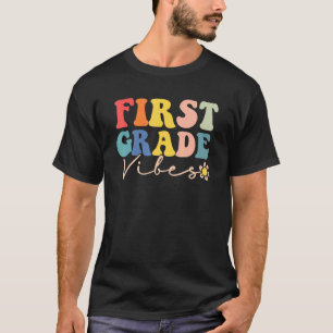 Erste Stufe Vibes 1. Klasse Team Retro 1. Tag T-Shirt