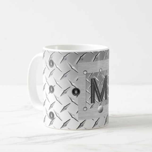Erste Tasse aus Metall und Stahl (Vorderseite Links)