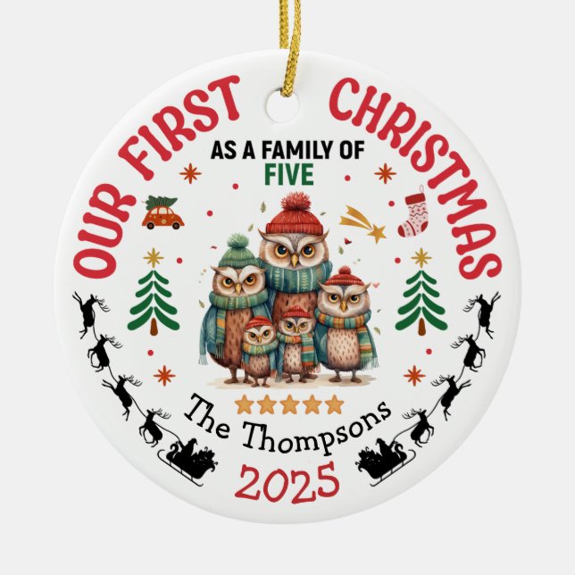 Erste Weihnachten als eine Familie von fünf Person Keramik Ornament (Vorne)