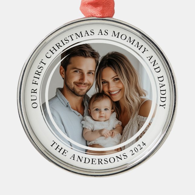Erste Weihnachten als Mama und Papa Custom Foto Ornament Aus Metall (Vorne)