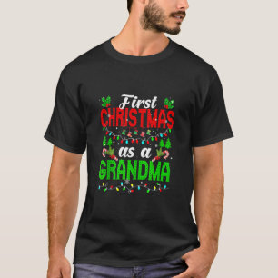 Erste Weihnachten als Oma Niedlichen Familie Xmas T-Shirt
