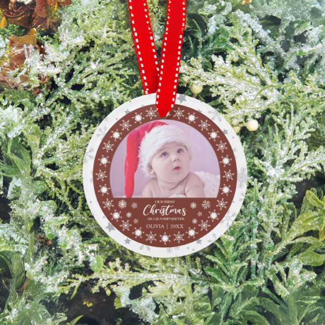 Erste Weihnachten Großeltern 2-Foto Keepake Ornament (Our first christmas as grandparents baby ornament 2-photo)