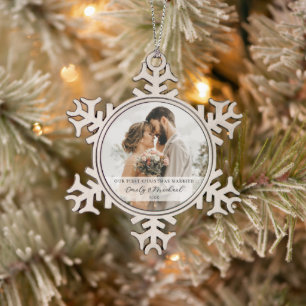 Erste Weihnachten Verheiratetes Newlyrische Foto Schneeflocken Zinn-Ornament