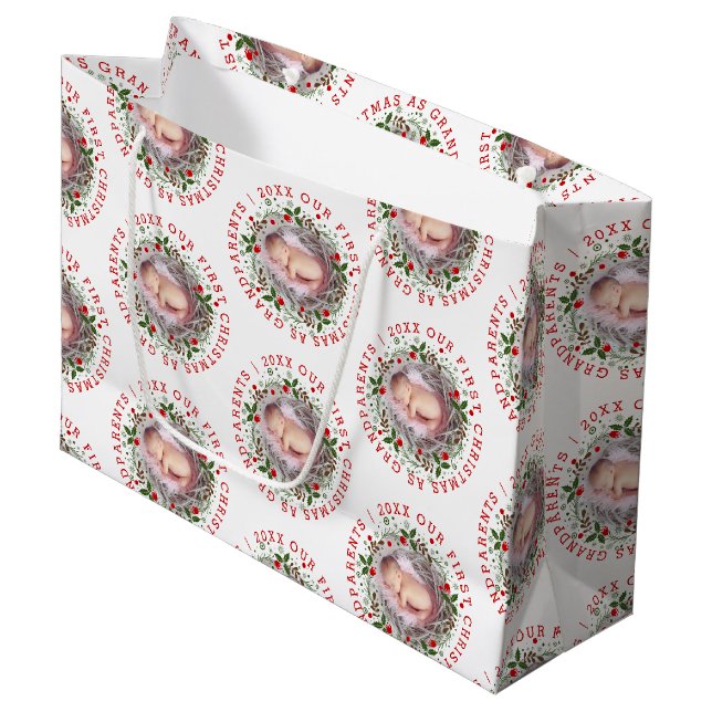 Erste Weihnachts-Großeltern Kranz Foto Große Geschenktüte (Vorderseite Schrägansicht)