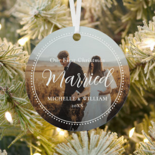 Erste Weihnachts-Verheiratete Script-Overlay-Foto Ornament Aus Metall