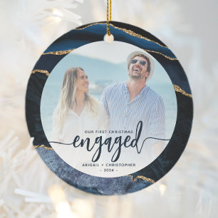 Erste Weihnachtsfeier Verlobt Foto Navy Blue Gold Keramik Ornament
