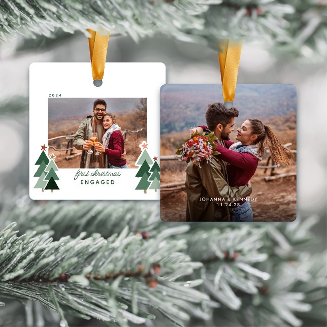 Erste Weihnachtsfeier Verlobtes Rustikales Foto Keramikornament (First Christmas Engaged Rustic Trees Photo Ceramic Ornament)