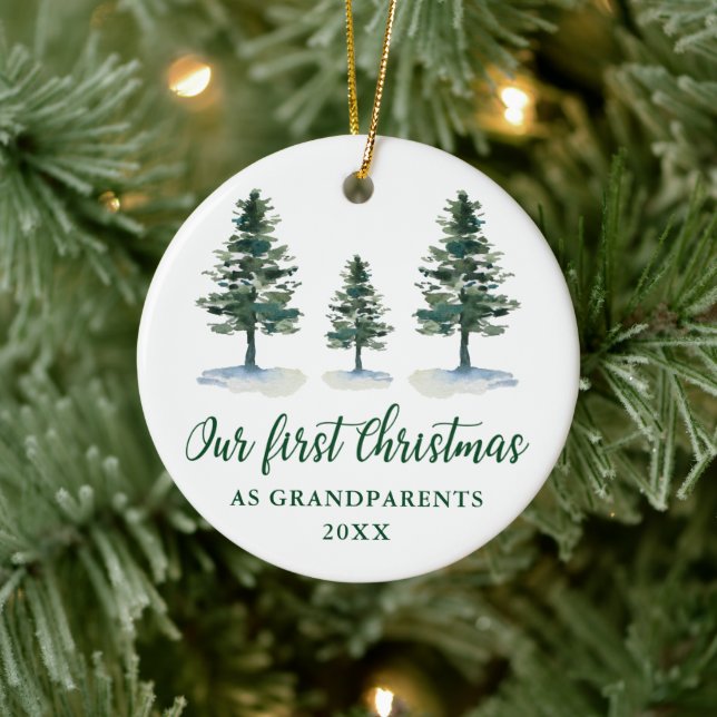 Erste Weihnachtsgrandeltern Kalligraphie Pinien Keramik Ornament (Baum)