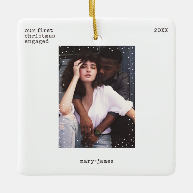 Erste WeihnachtsVerlobt | Minimales Foto für Schre Keramikornament (Vorderseite)
