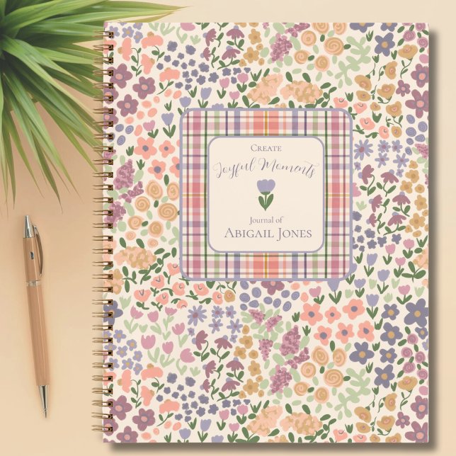 Erstelle Freuden-Momente Floral Kariert Planer Jou Notizbuch (Personalized Floral Plaid Journal – Custom Name Notebook – Cheerful Gift for Writers & Dreamers)