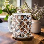 Erstellen einer benutzerdefinierten FotoCollage mi Kaffeetasse<br><div class="desc">Für optimale Ergebnisse schneiden Sie Fotos vor dem Hochladen in Quadrate. Benutzen Sie Ihr Lieblings-Foto oder Ihre Bilder,  um Spaß zu haben und mit Freunden zu teilen. Dazu gehört eine Kombination aus Ihren 12 Lieblingsbildern. Andere Kombinationen sind in unserem Shop erhältlich.</div>