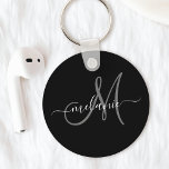 Erstellen Sie ein eigenes benutzerdefiniertes Mono Schlüsselanhänger<br><div class="desc">Erstellen Sie Ihren eigenen personalisierten Schlüsselanhänger mit Ihrem benutzerdefinierten handgeschriebenen Namen und Monogramm. Um diese Entwurfsvorlage zu bearbeiten,  ändern Sie die Textfelder wie oben gezeigt. Sie können einfach mehr Text oder Bilder hinzufügen,  Schriftart und Farben anpassen. Leckerei selbst oder das ideale Geschenk für Familie,  Freunde,  Eltern und Großeltern!</div>