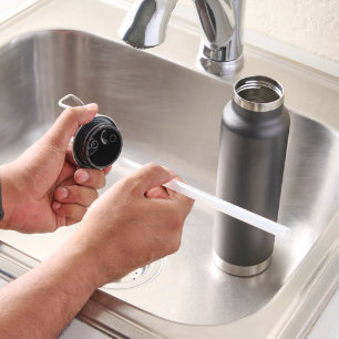 Erstellen Sie Ihr eigenes Brustkrebs-Bewusstsein A Trinkflasche