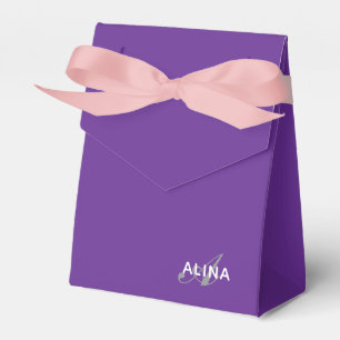 Erstellen Sie Ihr eigenes individuelles Monogramm  Geschenkschachtel