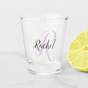 Erstellen Sie Ihr eigenes Skript mit monogrammiert Schnapsglas
