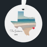 Erstellen Sie Ihr eigenes Texas Beach Trip Foto Ornament<br><div class="desc">Fügen Sie Ihr eigenes Foto über der Kartenform des Staat von Texas hinzu. Bei Bedarf können Sie Ihr Foto verschieben, indem Sie die Option Entmaske auswählen, es ein wenig verschieben und dann wieder die Texas-Form einblenden. Mein Foto wurde während einer Küstenfahrt genommen. Sie können die Farbe des Herzens ändern, verschieben...</div>
