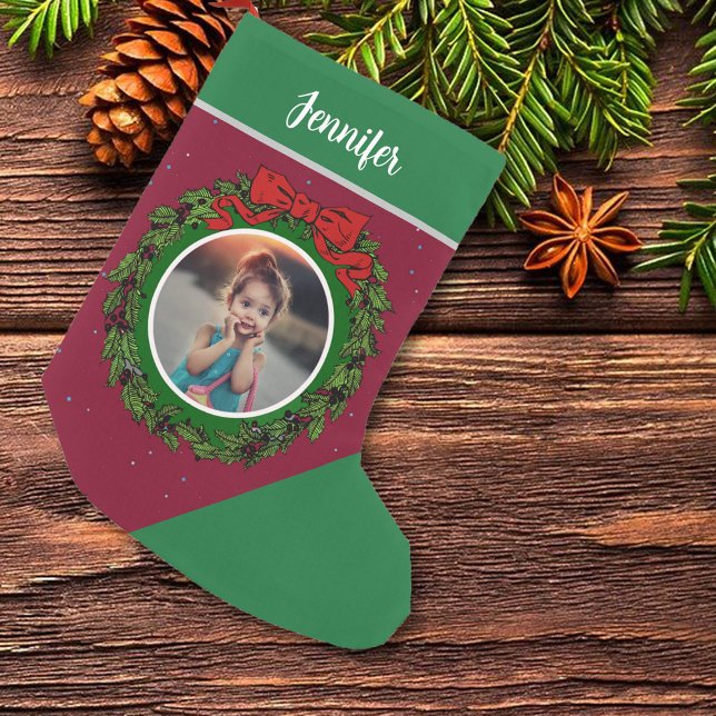 Erstellen Sie Ihr eigenes Weihnachtsgeschenk-Foto Kleiner Weihnachtsstrumpf (Create your own Christmas photo monogrammed stocking. You can add your own photo and name.)