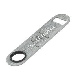 Erstellen Sie Ihre eigene rustikale Mit Monogramm  Speed Flaschenöffner