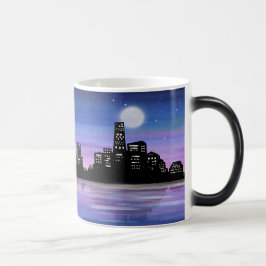 Erstellen Sie Ihre eigene Stadt am Abend des Wasse Verwandlungstasse