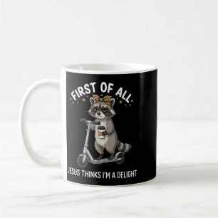 Erstens denkt Jesus, ein entzückendes Waschbär-Des Kaffeetasse