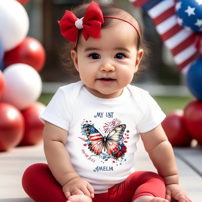 Erster 4. Juli American Flag Butterfly Name Baby Strampler (First 4th of July American Flag Butterfly Name Baby Bodysuit)