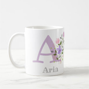 Erster Anfangsbuchstabe plus Name Aria mit Blumen Kaffeetasse