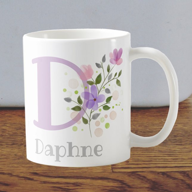 Erster Anfangsbuchstabe plus Name Daphne mit Blume Kaffeetasse (Von Creator hochgeladen)