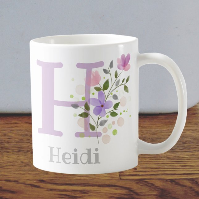 Erster Anfangsbuchstabe plus Name Heidi mit Blumen Kaffeetasse (Von Creator hochgeladen)