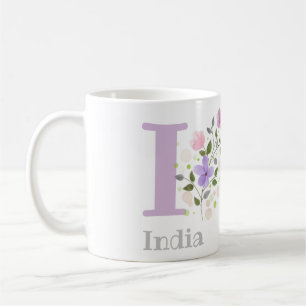 Erster Anfangsbuchstabe Plus Name India mit Blumen Kaffeetasse