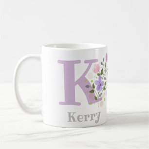 Erster Anfangsbuchstabe plus Name Kerry mit Blumen Kaffeetasse