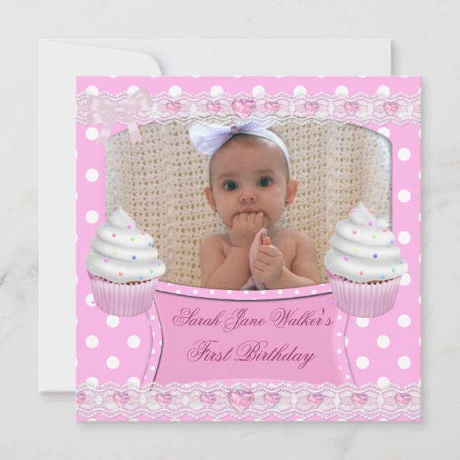 Erster Geburtstag 1. Girl White Pink Cupcakes Baby Einladung (Vorderseite)