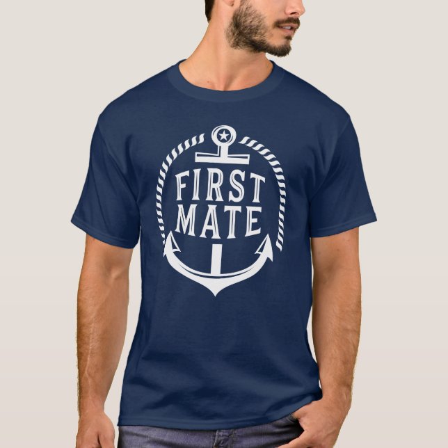 Erster Kamerad-Segelboot-Yacht lustig T-Shirt (Vorderseite)