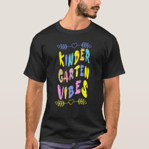 Erster Kindergarten Vibes Schullehrer feiern T-Shirt